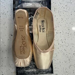 Wear Moi La Pointe Pointe Shoes